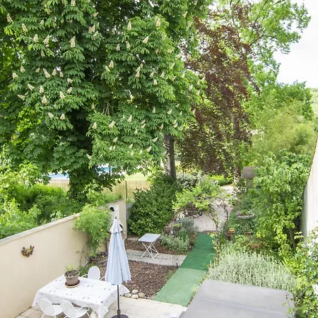 Des Roses Hébergement de vacances *