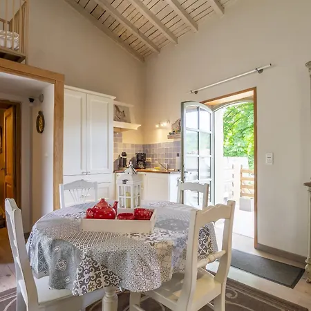 Holiday home Des Roses La Bastide-sur-l'Hers